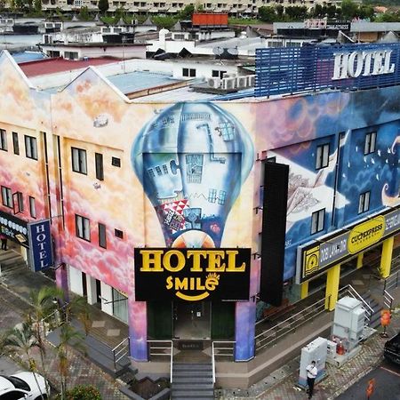 Smile Hotel Shah Alam Seksyen 9 Exteriér fotografie